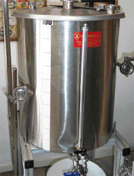 Stainless whirlpool vessel.