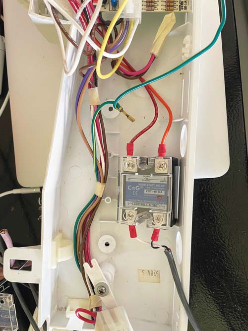 wiring the relay between the thermostat controller and refrigeration unit